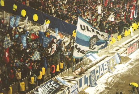 21-LYON-OM 01.jpg